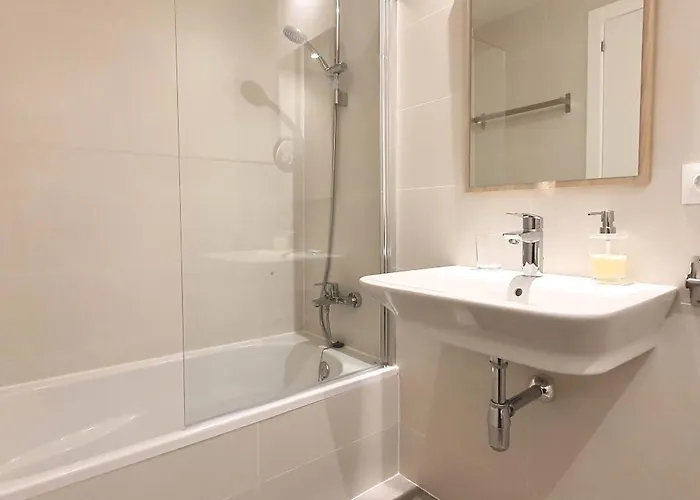 Marina Real Iii Denirent